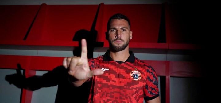 Marko Simic Terancam Absen 6 Pekan