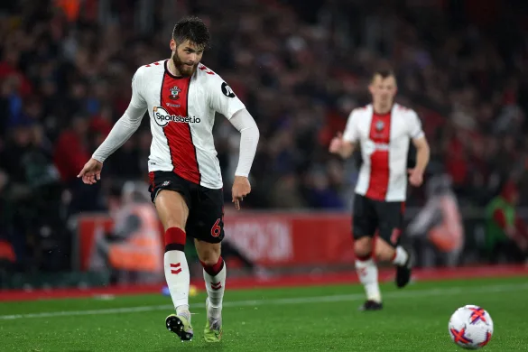 Lyon Sign Duje Caleta Car Dari Southampton