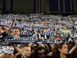 Ajaccio V Bordeaux Dihentikan Setelah Fans Bentrok Di Stand